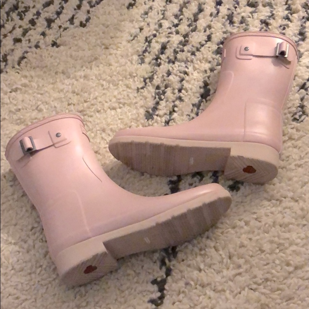 Hunter Short Rain Boots in Dusty Pink - Picture 7 of 9